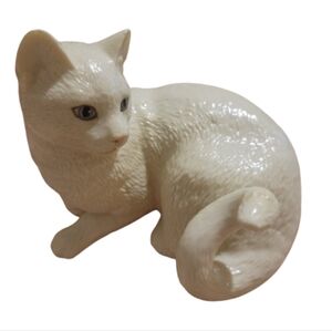 Lenox CAT figurine Enchantment Porcelain Ivory Cat Kitten Gold Trim Blue Eyes